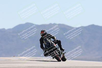 media/Oct-13-2025-Moto Forza (Mon) [[a66d839500]]/3-B Group/Session 4 (Turn 9)/